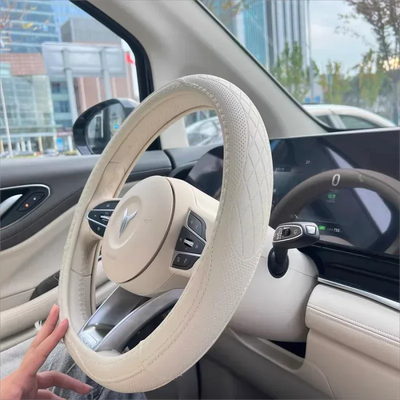 Lenkradbezug Suede Universal – in Leder-Optik – SwissGlanzGarage Autopflege Schweiz