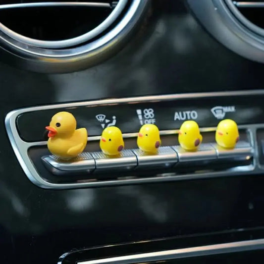Süsse Mini-Ente Auto-Innenraum-Dekoration – SwissGlanzGarage Ansicht 2