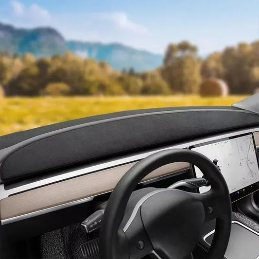 Armaturenbrett Anti-UV Mat Abdeckung Tesla Model 3 Y – SwissGlanzGarage Autopflege Schweiz