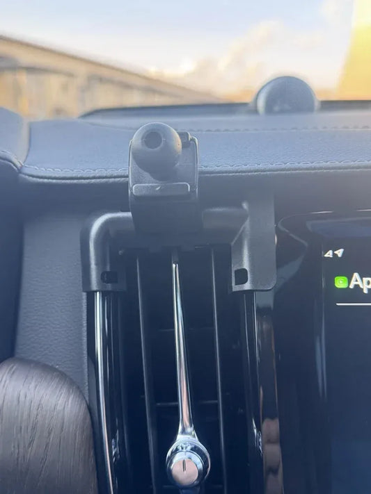 Handyhalterung für Volvo S60 – SwissGlanzGarage Autopflege Schweiz