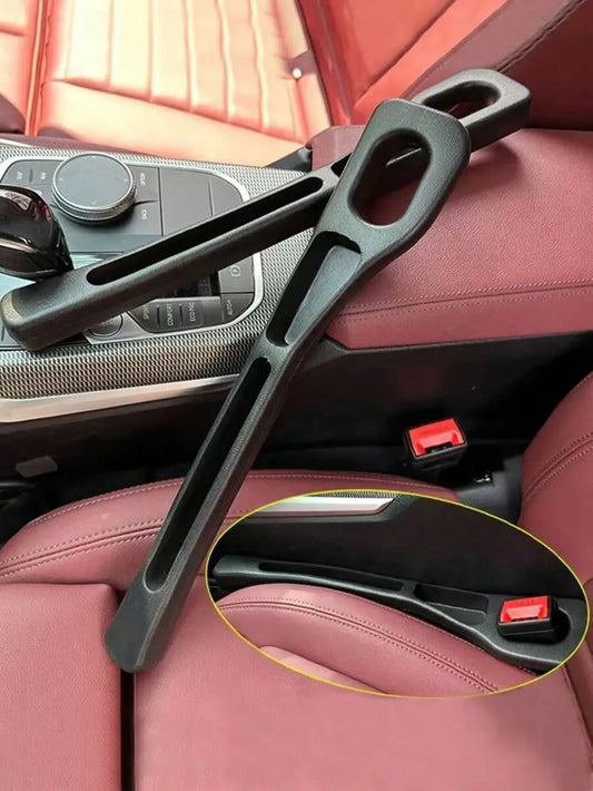 Sitzspalt-Füller mit Doppel-Slot-Design – SwissGlanzGarage Autopflege Schweiz