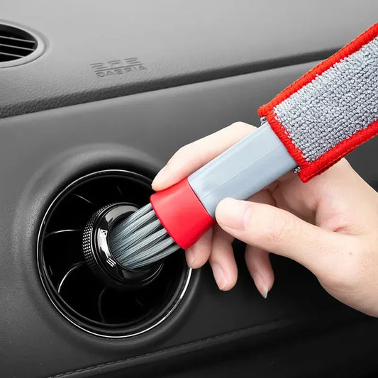Auto-Innenraum Bürste – für Lüftungsgitter – SwissGlanzGarage Autopflege Schweiz