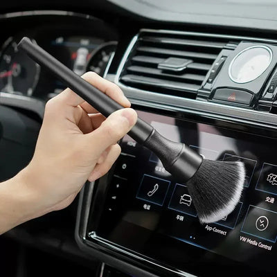 Auto-Innenraum Staub-Bürste – in Leder-Optik – SwissGlanzGarage Autopflege Schweiz