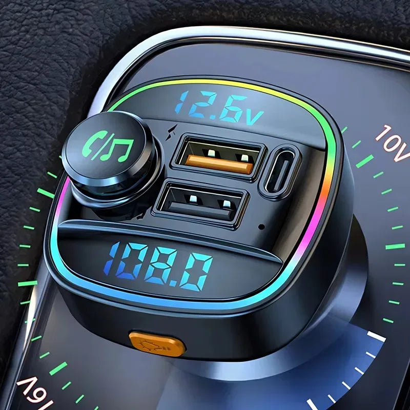 Bluetooth FM Transmitter Auto Ladegerät USB-C Voltmeter RGB