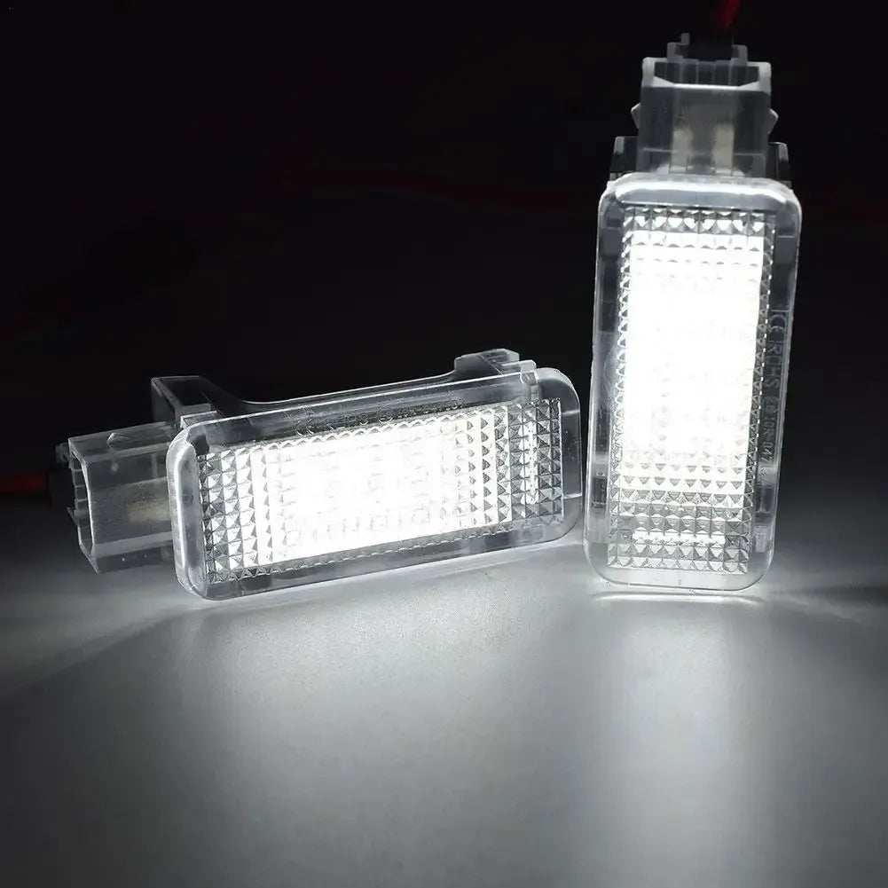 LED Fussraumlampe Set für Volkswagen B5/B6/CC – SwissGlanzGarage Autopflege Schweiz