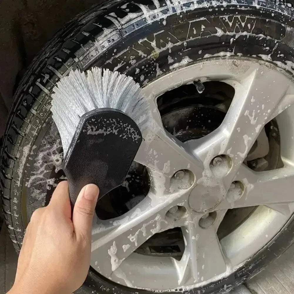 Reifenpflegemittel für Gummi-Reifenflanken – SwissGlanzGarage Autopflege Schweiz