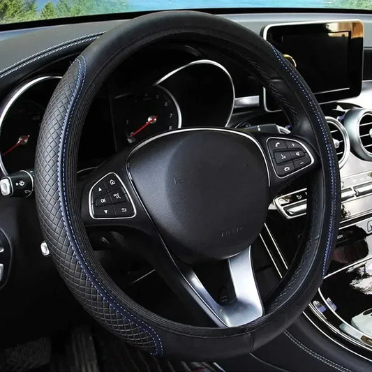 Lenkradbezug aus Mikrofaser – SwissGlanzGarage Autopflege Schweiz