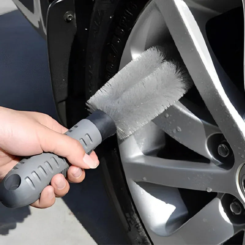 Felgen-Entferner Bürste – SwissGlanzGarage Autopflege Schweiz