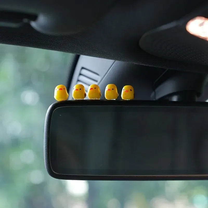 Süsse Mini-Ente Auto-Innenraum-Dekoration – SwissGlanzGarage Autopflege Schweiz