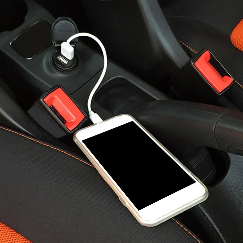 Mini Dual USB Ladegerät 12V Zigarettenanzünder – SwissGlanzGarage Ansicht 3