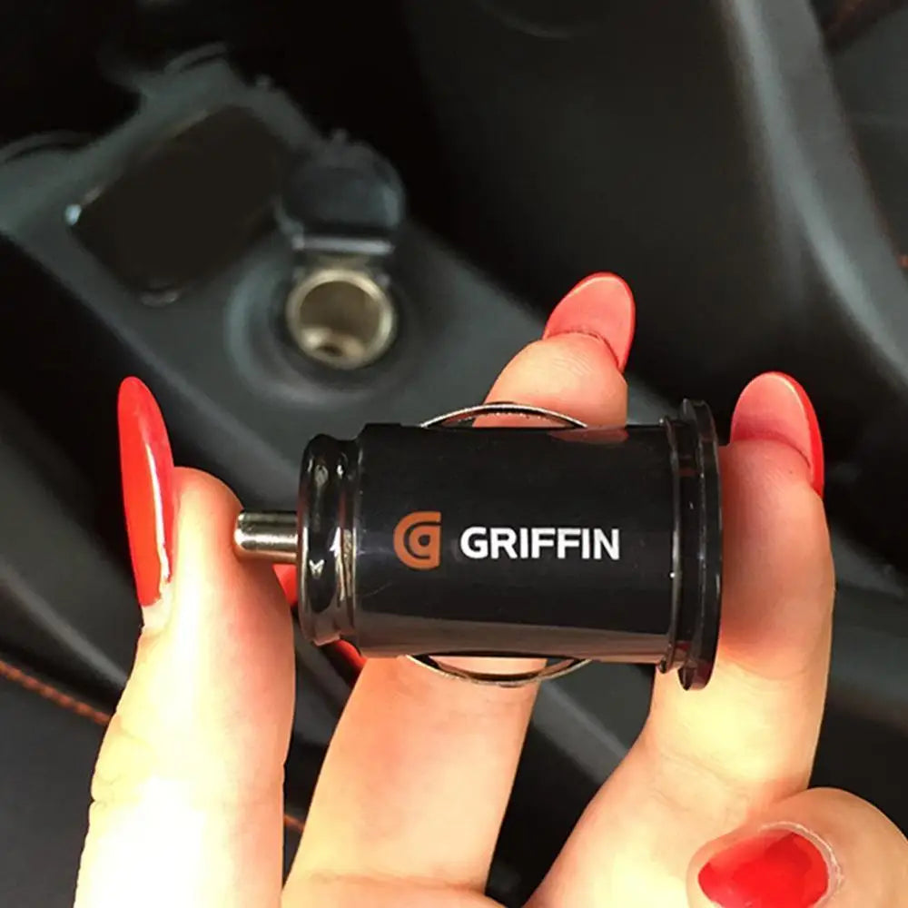 Mini Dual USB Ladegerät 12V Zigarettenanzünder – SwissGlanzGarage Ansicht 4