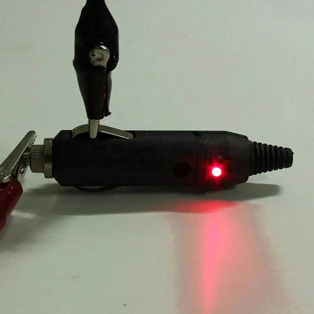 12V 24V Auto Zigarettenanzünder Stecker mit LED – SwissGlanzGarage Ansicht 4