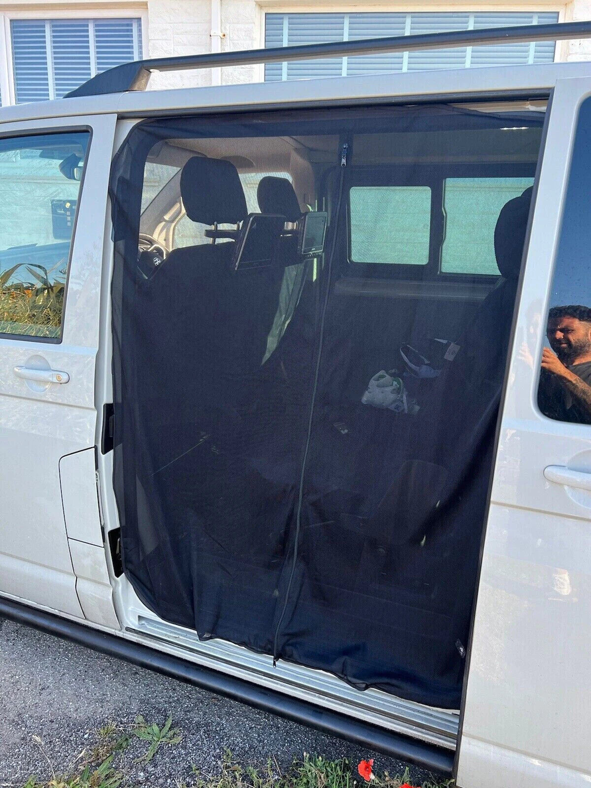Magnetisches Moskitonetz für VW T5 T6 – SwissGlanzGarage Ansicht 5