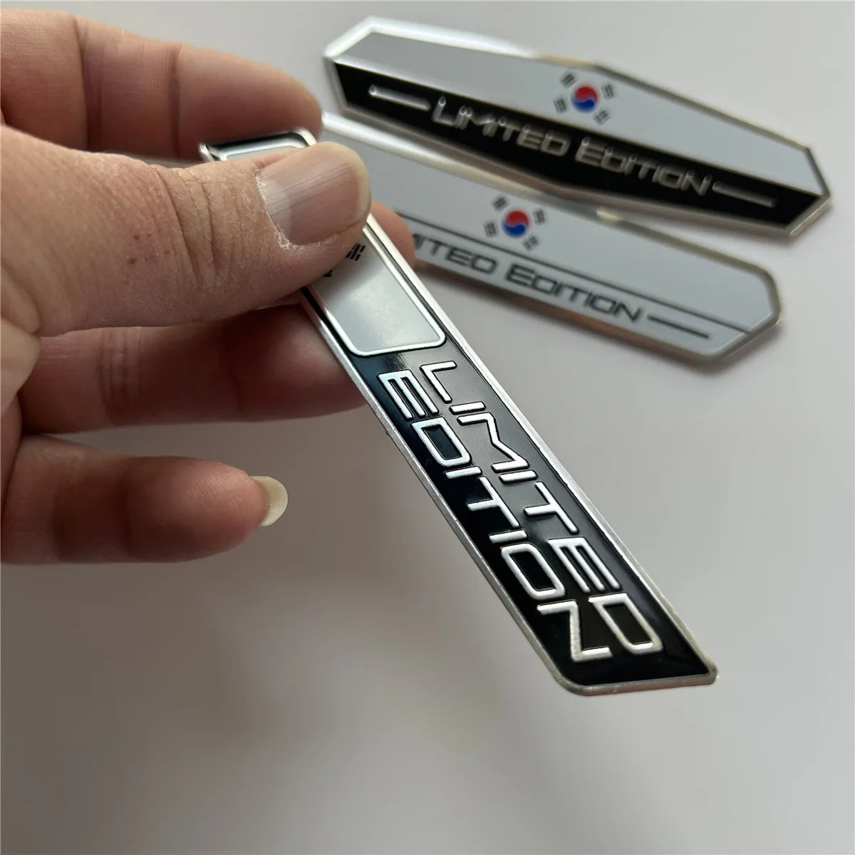 Limited Edition Südkorea Nationalflagge Emblem – SwissGlanzGarage Ansicht 3