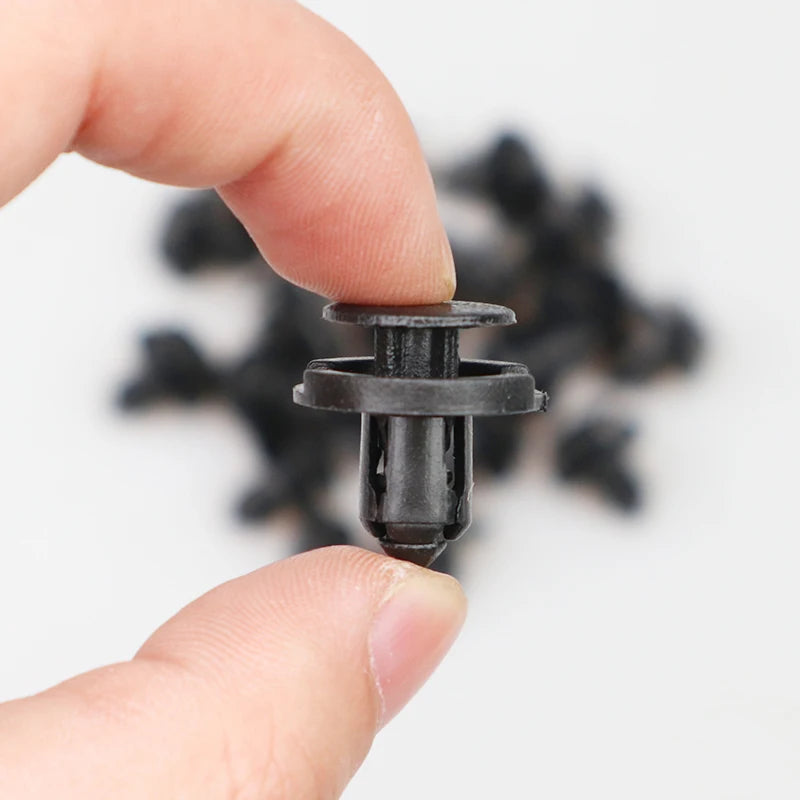 8mm Kunststoff-Klipp Set – SwissGlanzGarage Ansicht 3