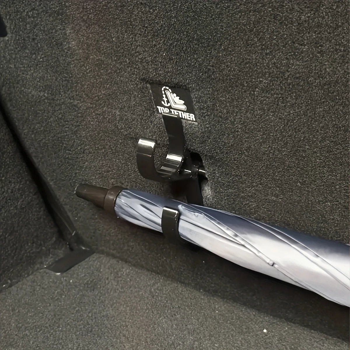 Kofferraum-Schirm-Halter Haken universal – SwissGlanzGarage Ansicht 3