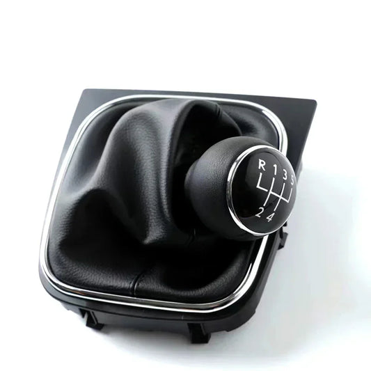 Schaltknauf mit Lederbezug für VW Golf 5/6 – SwissGlanzGarage Ansicht 2