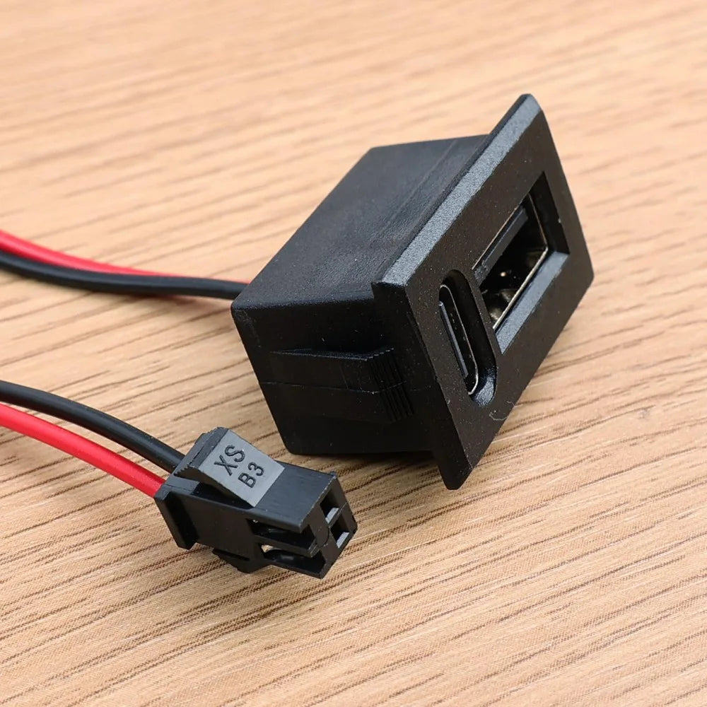Kabellos CarPlay Dongle 2in1 Adapter – fürs Armaturenbrett – SwissGlanzGarage Ansicht 5