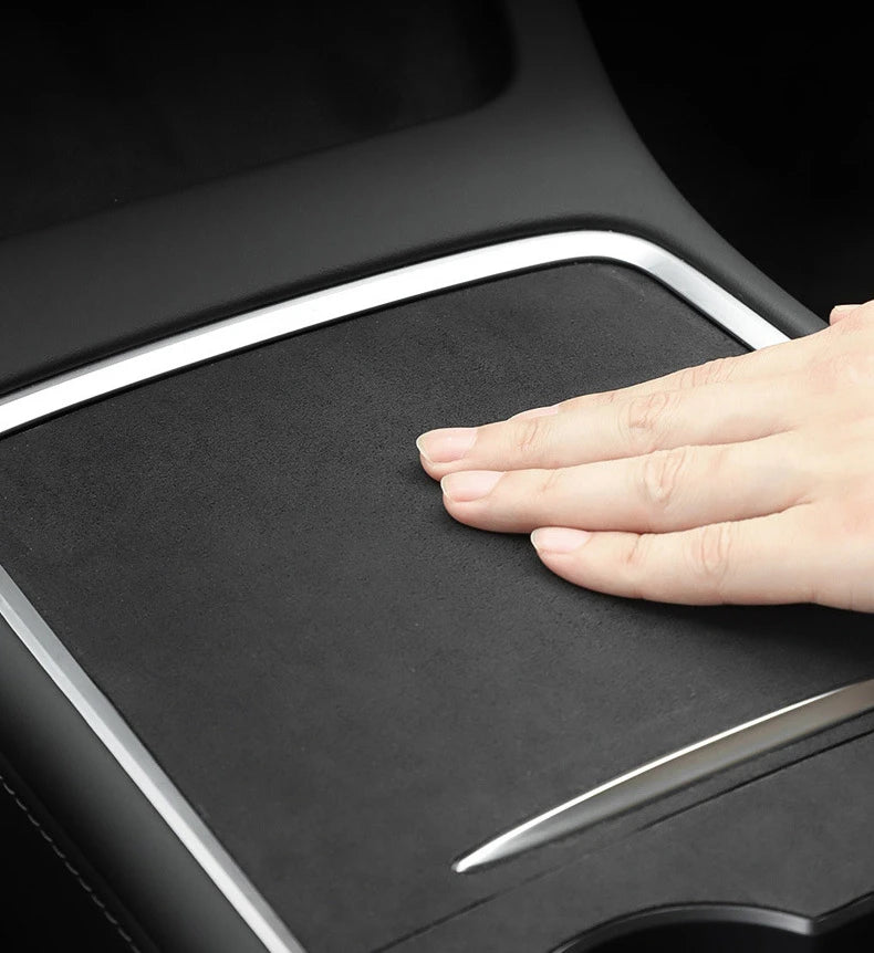 Suede Abdeckung für Mittelkonsole Tesla Model 3 Y 2021-2023 – SwissGlanzGarage Ansicht 5