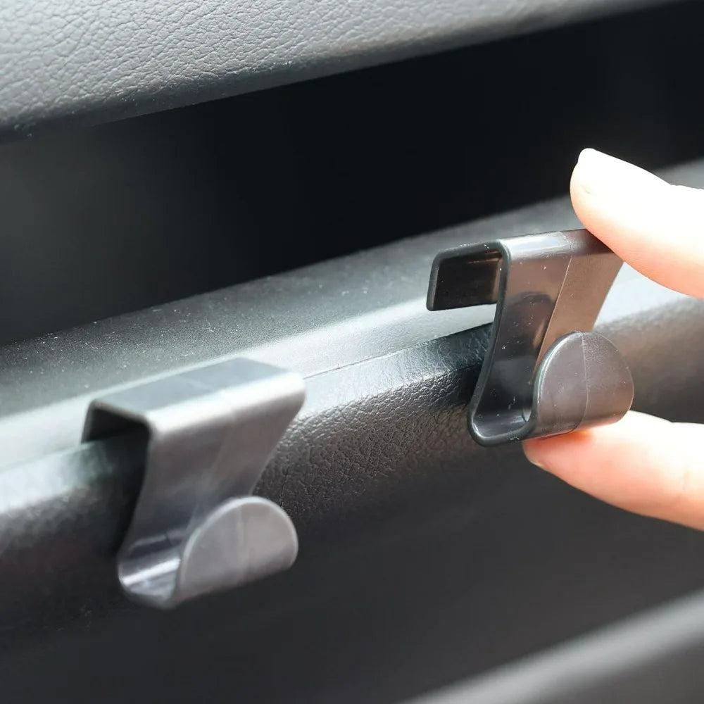 Auto-Haken für Handschuhfach Schwarz – SwissGlanzGarage Ansicht 4