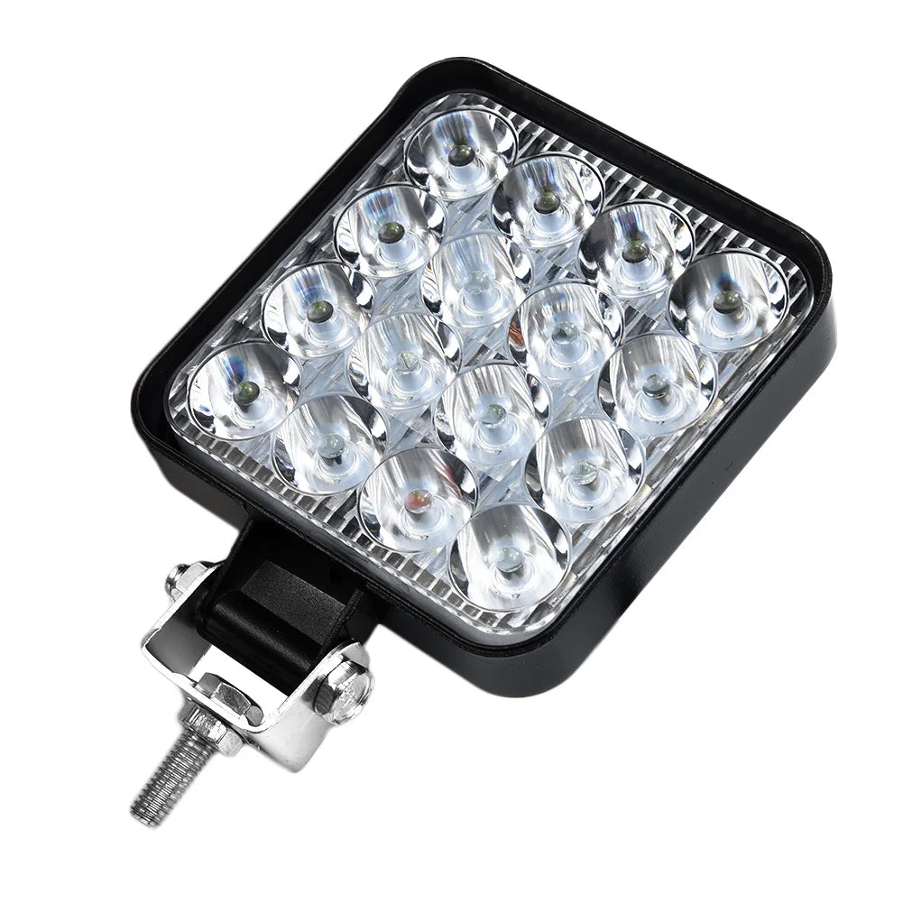 Arbeitslampe 18V für Makita & DeWALT – SwissGlanzGarage Ansicht 4