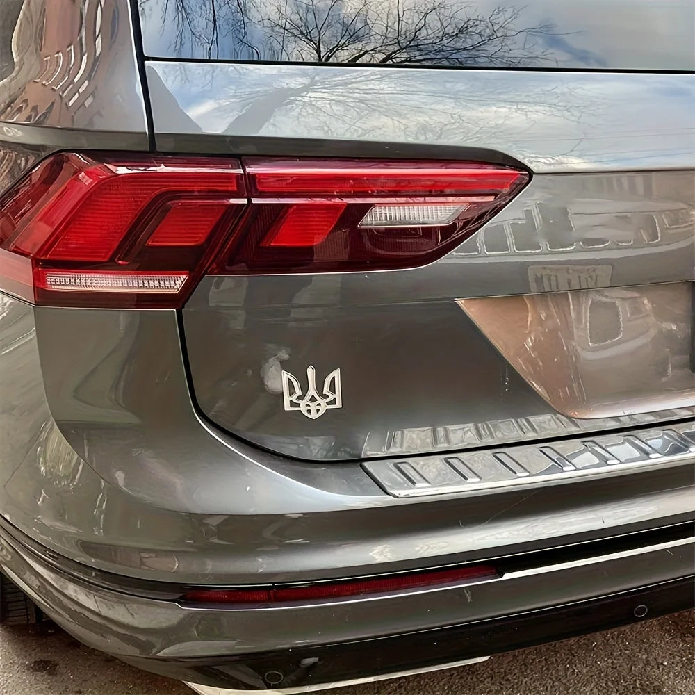 Ukrainischer Trident Chrom Aufkleber 3D Emblem – SwissGlanzGarage Ansicht 4