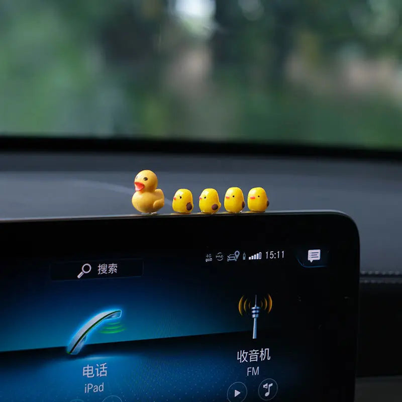 Süsse Mini-Ente Auto-Innenraum-Dekoration – SwissGlanzGarage Ansicht 5