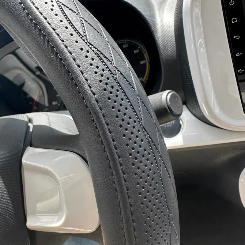 Lenkradbezug Suede Universal – in Leder-Optik – SwissGlanzGarage Ansicht 6