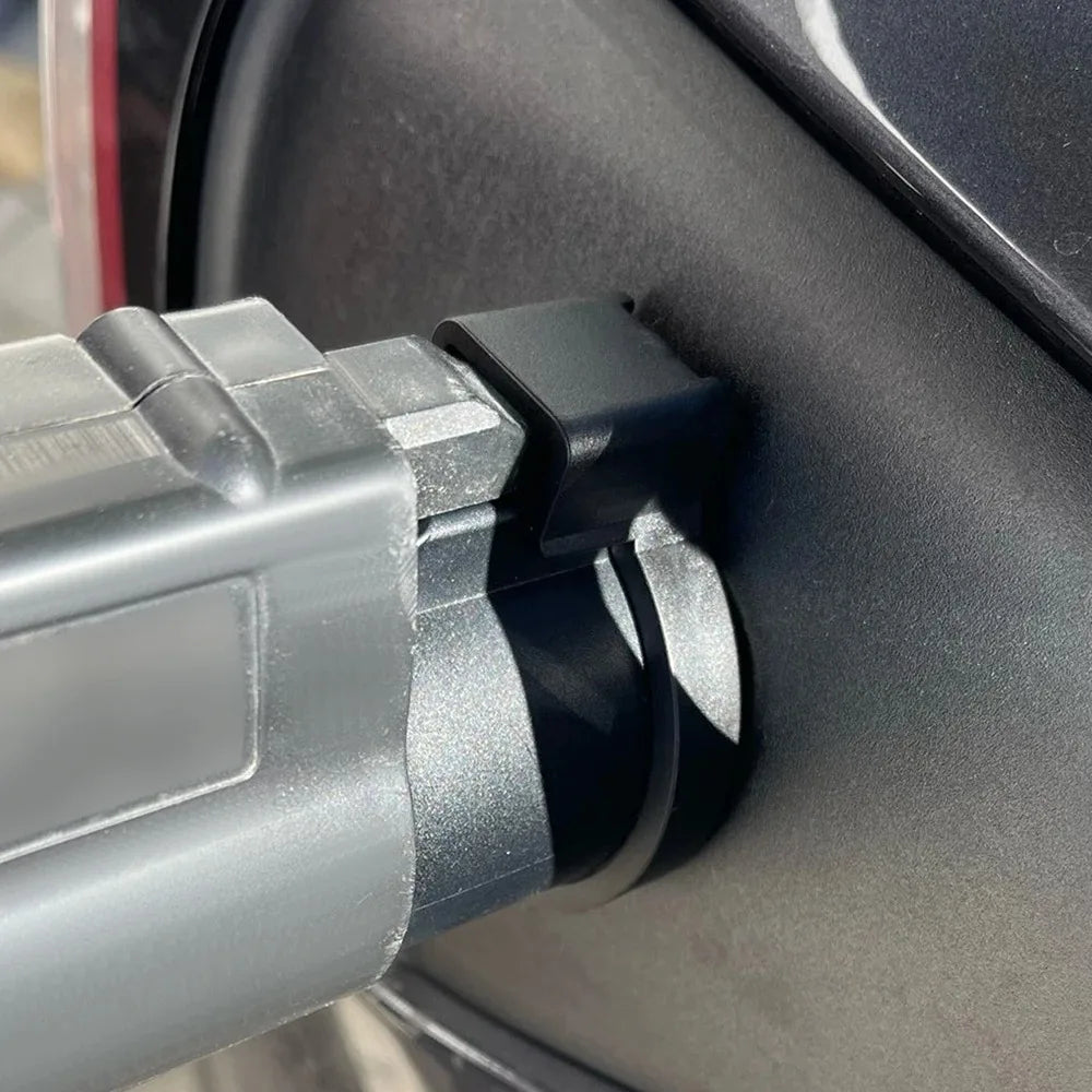 EV Ladeadapter Typ 1 J1772 mit Sicherheitsverschluss – SwissGlanzGarage Ansicht 6