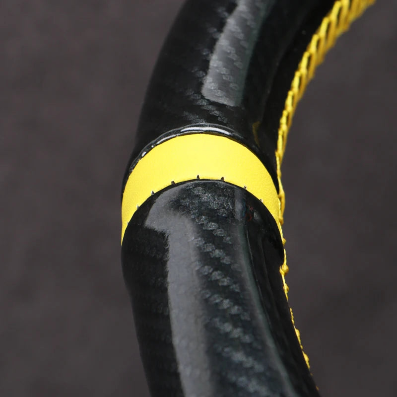 Lenkradbezug Carbonfaser handgenäht – SwissGlanzGarage Ansicht 4