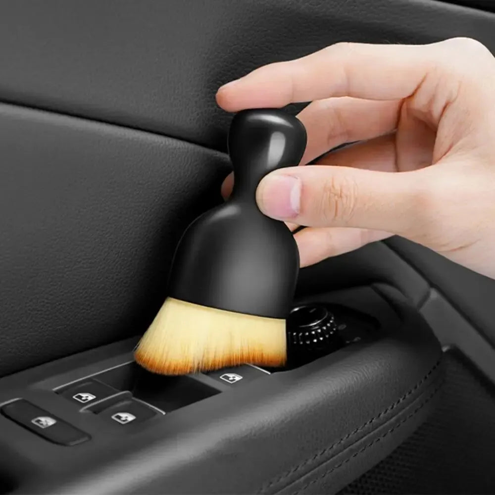 Auto-Innenraum Staub-Bürste – SwissGlanzGarage Ansicht 4