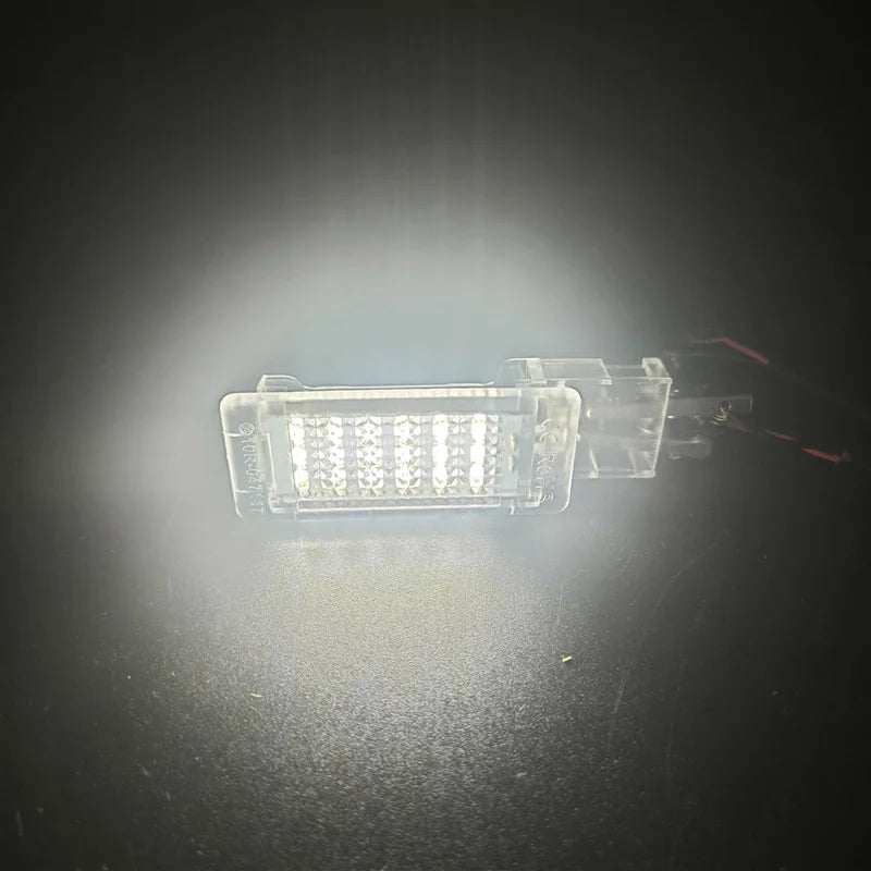LED Innenraum Fussraumbeleuchtung VW Golf Polo Scirocco – SwissGlanzGarage Ansicht 3