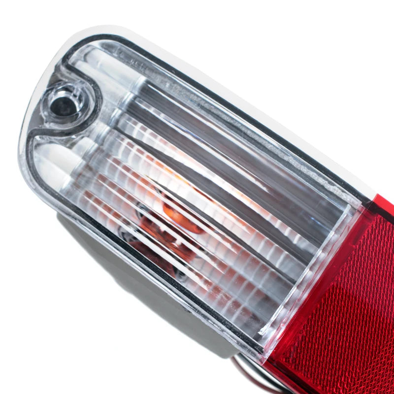 Rücklicht für Mitsubishi Pajero V73 V75 V77 2003-2006 – SwissGlanzGarage Ansicht 4