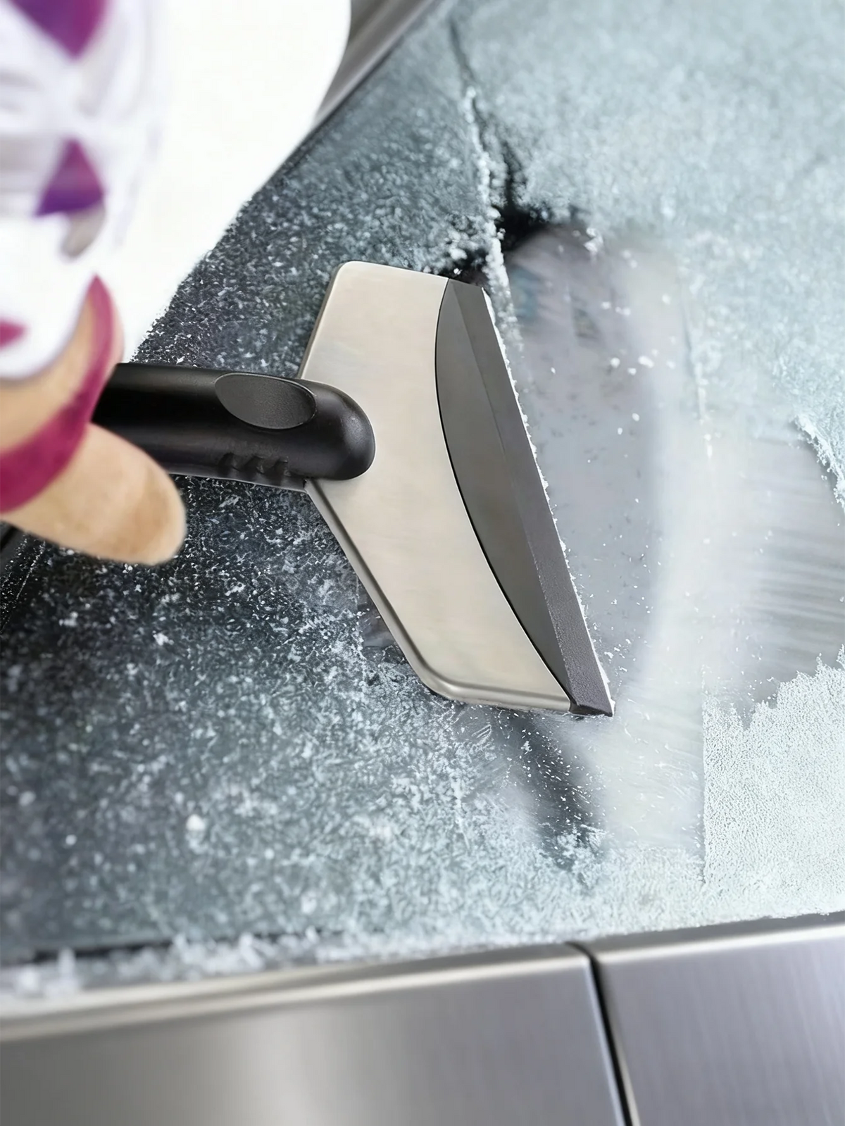 Eiskratzer für Autoscheiben – SwissGlanzGarage Ansicht 4