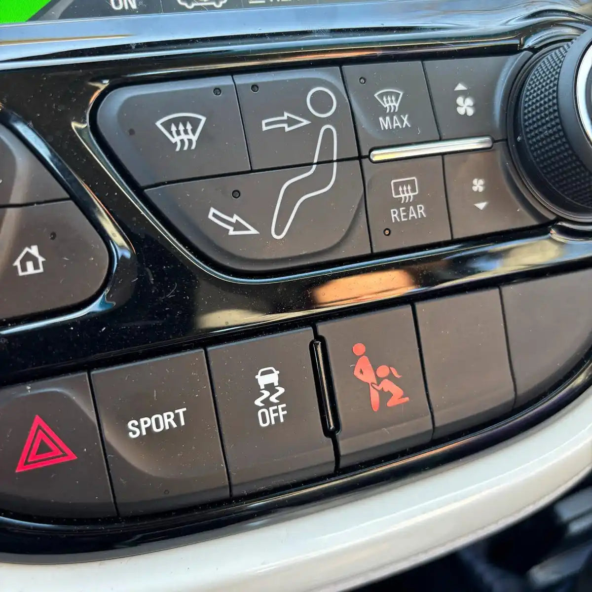 Lustiger Auto-Aufkleber für Tasten – SwissGlanzGarage Ansicht 4