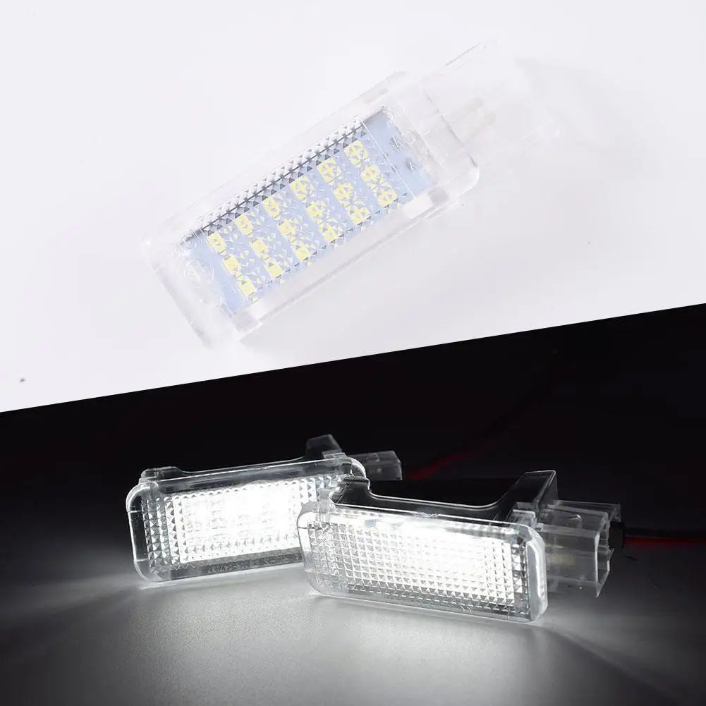 LED Fussraumlampe Set für Volkswagen B5/B6/CC – SwissGlanzGarage Ansicht 5