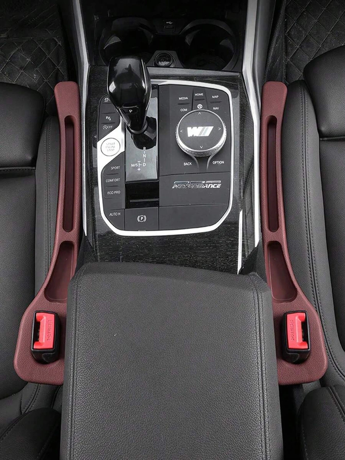 Sitzspalt Fueller mit Dual-Schlitz-Design – SwissGlanzGarage Ansicht 6