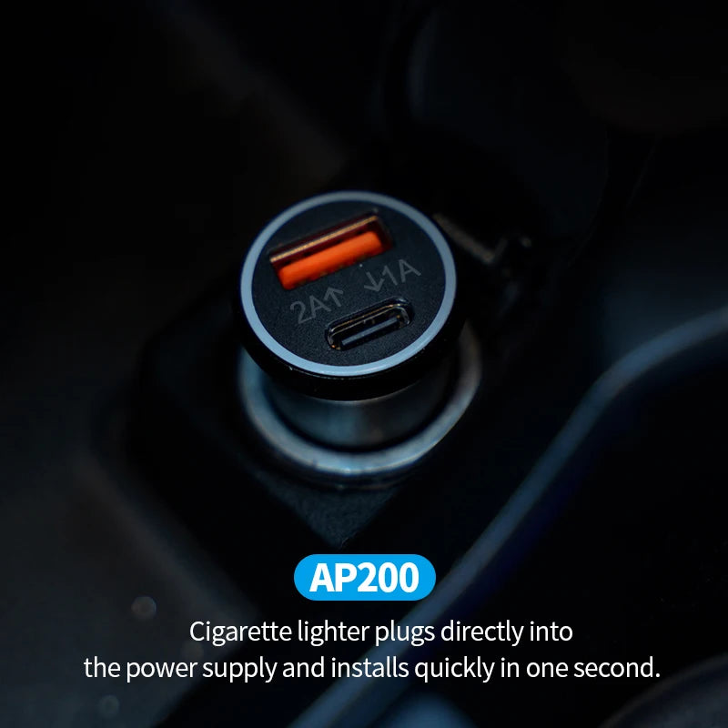 20W USB Auto-Ladegerät mit GPS-Tracker – SwissGlanzGarage Ansicht 2