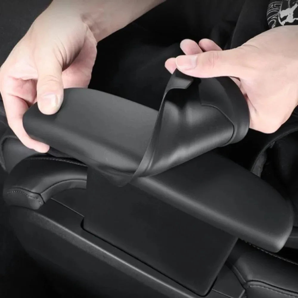 Schutzabdeckung Armlehne Tesla Model YL 2025 – SwissGlanzGarage Ansicht 5