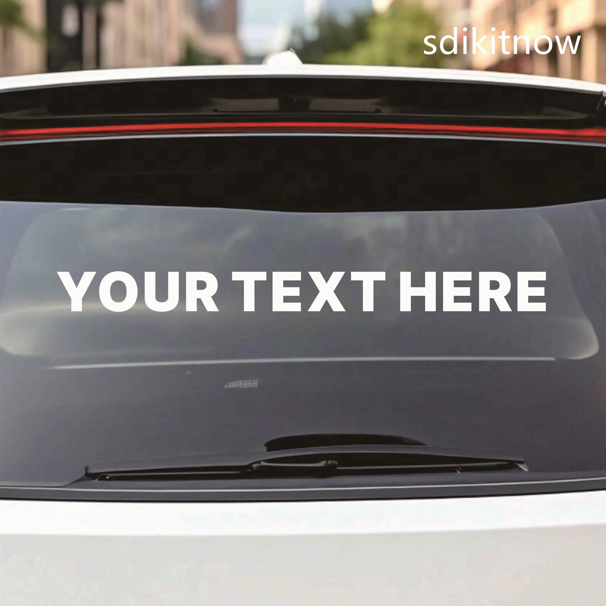 Auto-Aufkleber mit individuellem Text – SwissGlanzGarage Autopflege Schweiz