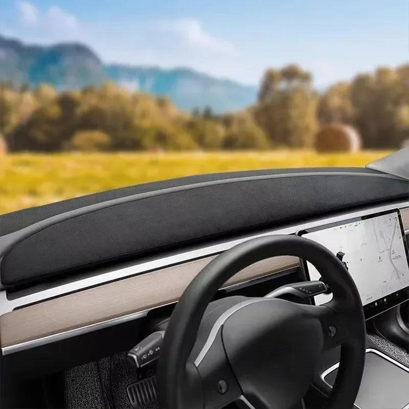Armaturenbrett Anti-UV Mat Abdeckung Tesla Model 3 Y – SwissGlanzGarage Autopflege Schweiz