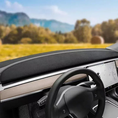Armaturenbrett Anti-UV Mat Abdeckung Tesla Model 3 Y – SwissGlanzGarage Autopflege Schweiz