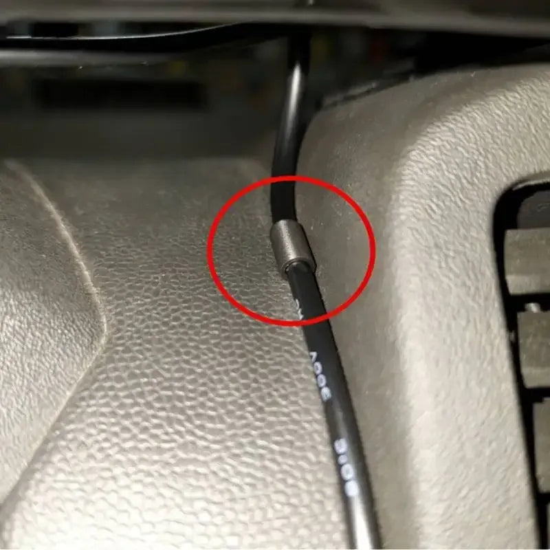 Kabel-Clips für Armaturenbrett – SwissGlanzGarage Autopflege Schweiz