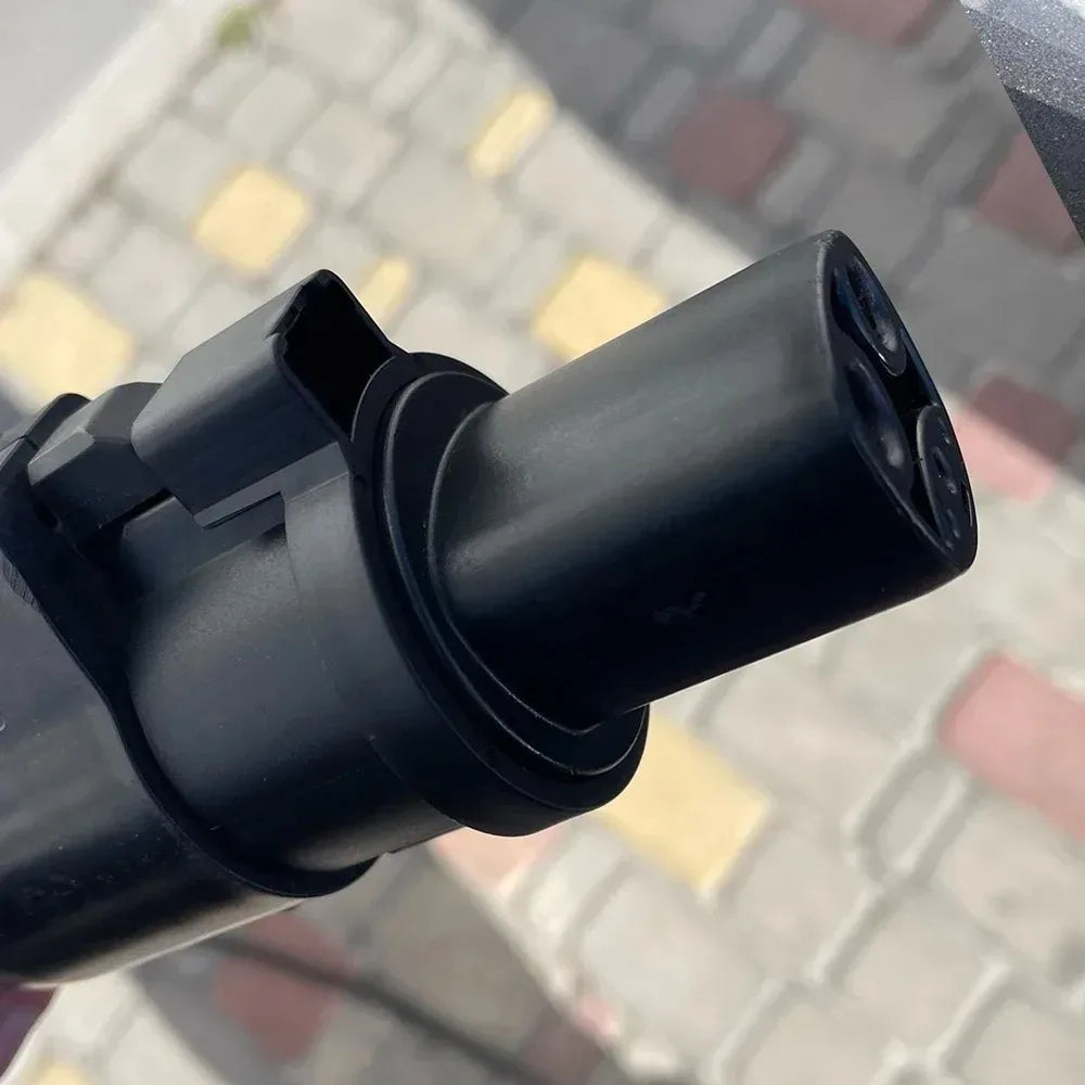 EV Ladeadapter Typ 1 J1772 mit Sicherheitsverschluss – SwissGlanzGarage Autopflege Schweiz