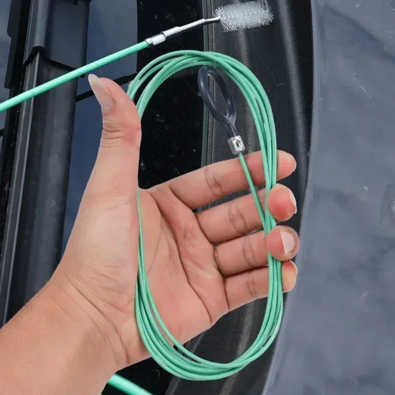 Flexibele Drainage-Bürste für Autos – SwissGlanzGarage Autopflege Schweiz