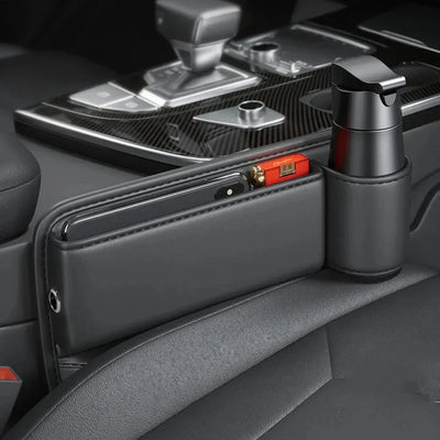 Auto Sitzspalt-Organizer mit Becherhalter – SwissGlanzGarage Autopflege Schweiz